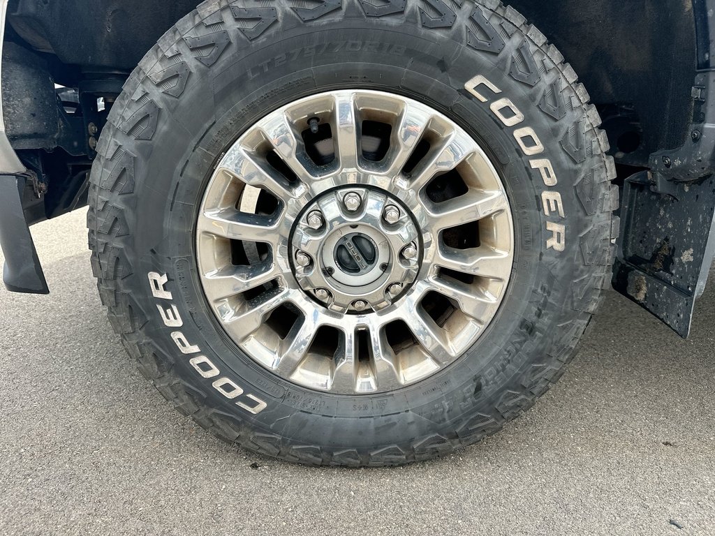 2022 Ford Super Duty F-250 SRW XLT | GAS  Roof | Cam | Bluetooth | Htd Sts | Aux in Saint John, New Brunswick - 10 - w1024h768px