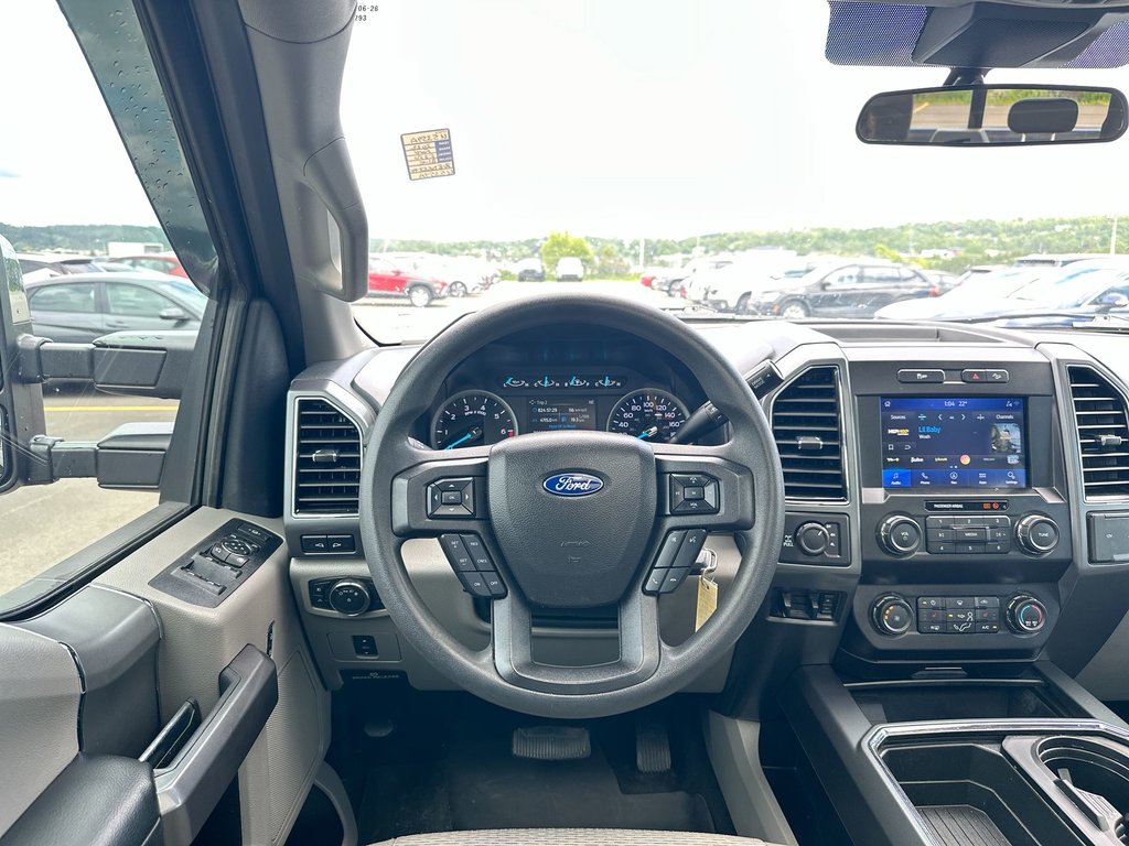 2022 Ford Super Duty F-250 SRW XLT | GAS  Roof | Cam | Bluetooth | Htd Sts | Aux in Saint John, New Brunswick - 12 - w1024h768px
