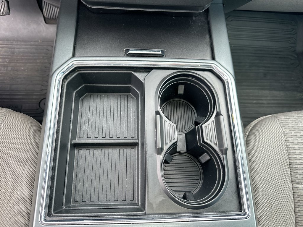 2022 Ford Super Duty F-250 SRW XLT | GAS  Roof | Cam | Bluetooth | Htd Sts | Aux in Saint John, New Brunswick - 28 - w1024h768px