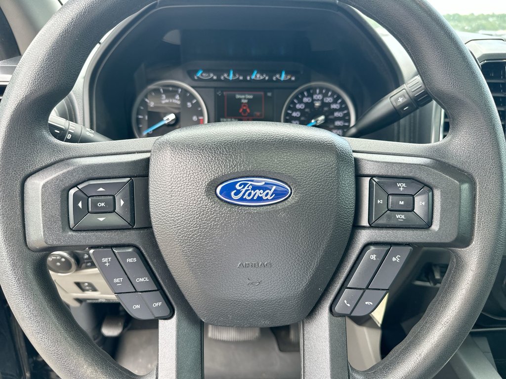 2022 Ford Super Duty F-250 SRW XLT | GAS  Roof | Cam | Bluetooth | Htd Sts | Aux in Saint John, New Brunswick - 18 - w1024h768px