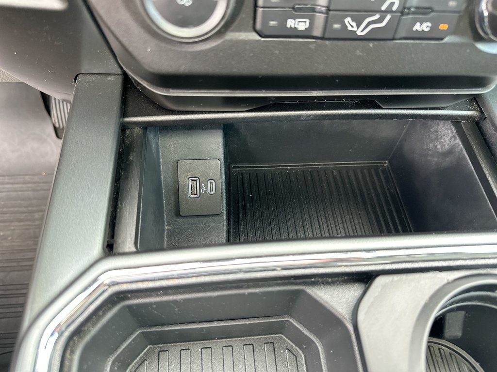 2022 Ford Super Duty F-250 SRW XLT | GAS  Roof | Cam | Bluetooth | Htd Sts | Aux in Saint John, New Brunswick - 45 - w1024h768px