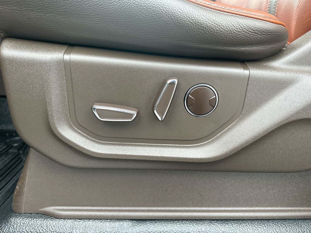 2022 Ford Super Duty F-350 DRW in Antigonish, Nova Scotia - 14 - w1024h768px