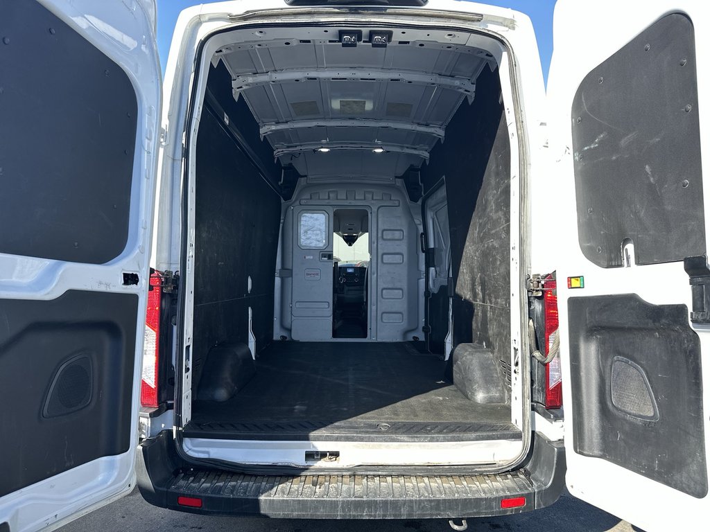 Ford Transit Cargo Van Base | Cam | Bluetooth | AC | Warranty to 2029 2024 à Saint John, Nouveau-Brunswick - 32 - w1024h768px