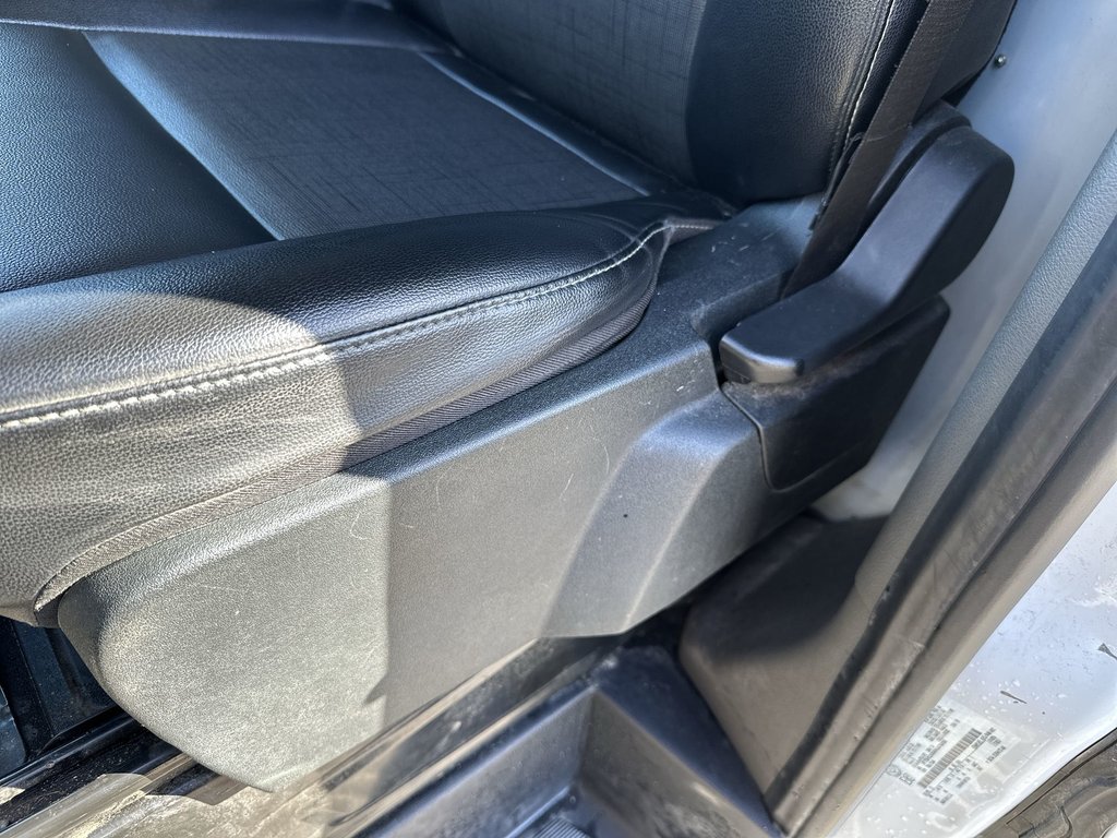 Ford Transit Cargo Van Base | Cam | Bluetooth | AC | Warranty to 2029 2024 à Saint John, Nouveau-Brunswick - 14 - w1024h768px