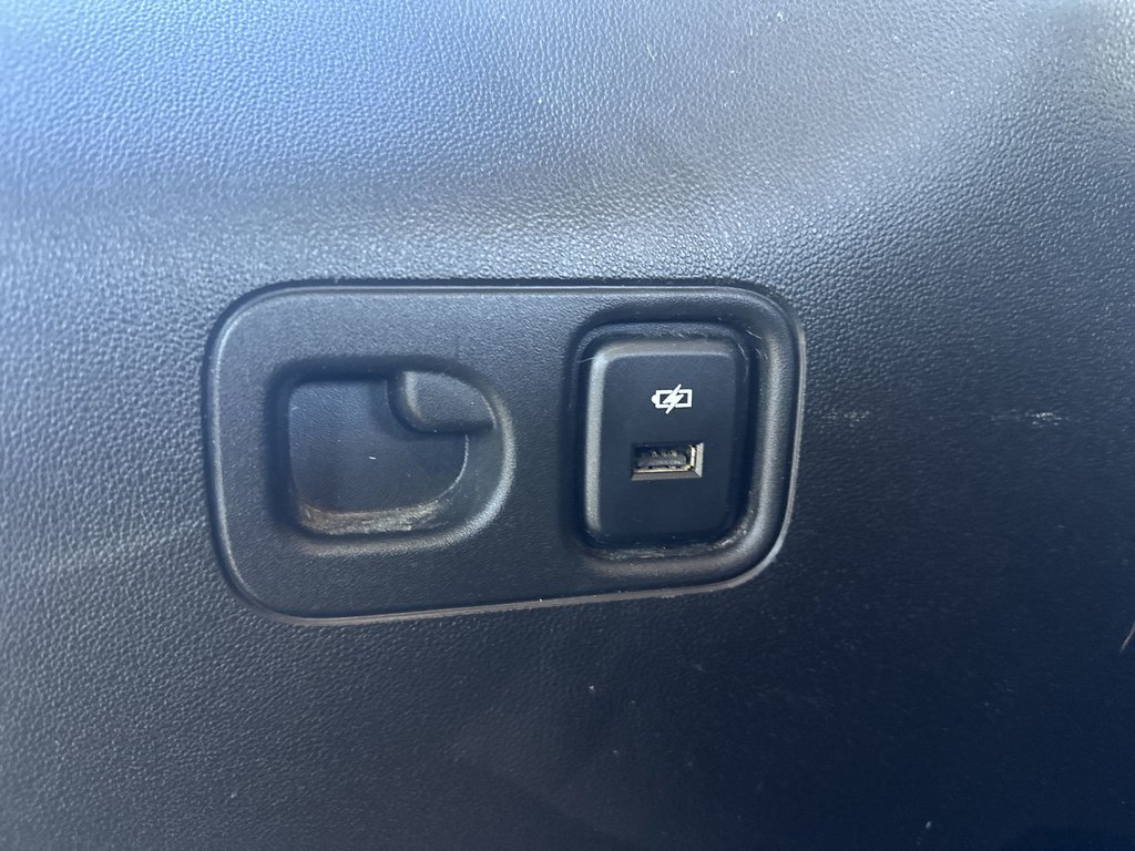 GMC Acadia AT4 | Cam | HtdSeats | Bluetooth | Aux | Cruise 2021 à Saint John, Nouveau-Brunswick - 45 - w1024h768px