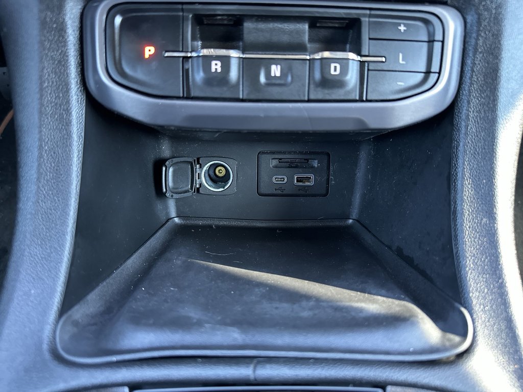 GMC Acadia AT4 | Cam | HtdSeats | Bluetooth | Aux | Cruise 2021 à Saint John, Nouveau-Brunswick - 28 - w1024h768px