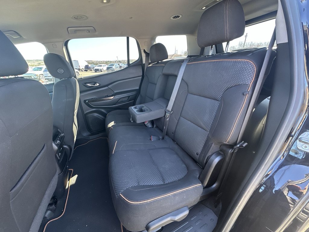 GMC Acadia AT4 | Cam | HtdSeats | Bluetooth | Aux | Cruise 2021 à Saint John, Nouveau-Brunswick - 32 - w1024h768px