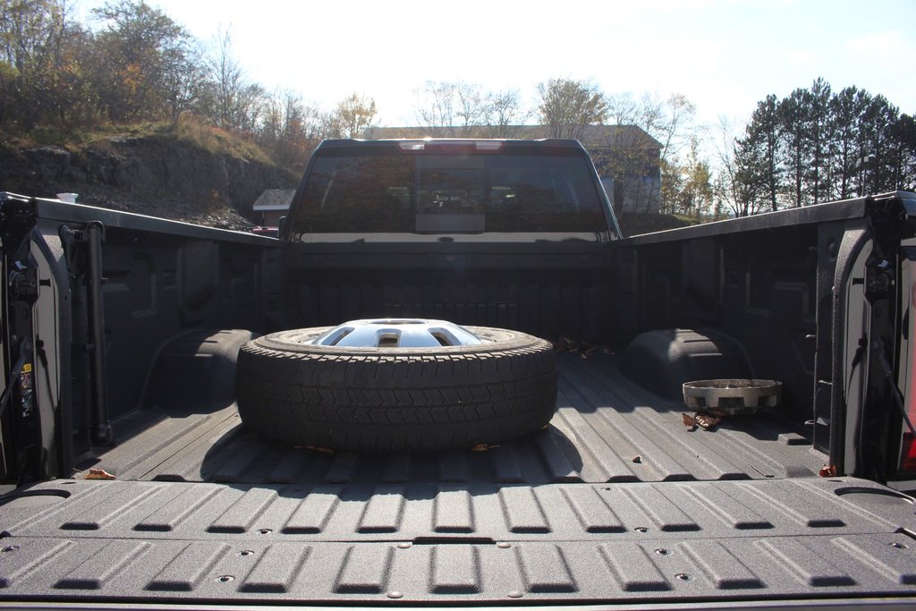 2024 GMC Sierra 3500HD in Antigonish, Nova Scotia - 34 - w1024h768px