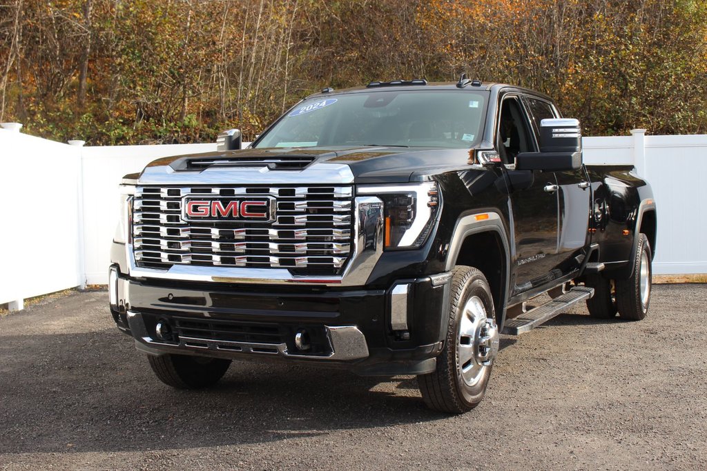 2024 GMC Sierra 3500HD in Antigonish, Nova Scotia - 3 - w1024h768px