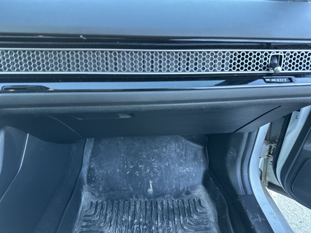 2024 Honda Civic Hatchback in Antigonish, Nova Scotia - 44 - w1024h768px