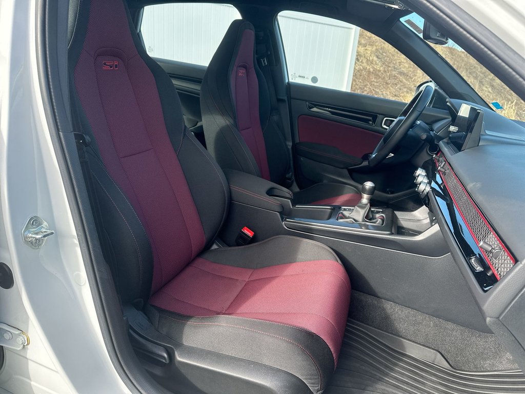 Honda Civic Si Sedan Roof | Cam | HtdSeat | USB |  Warranty to 2029 2025 à Saint John, Nouveau-Brunswick - 42 - w1024h768px