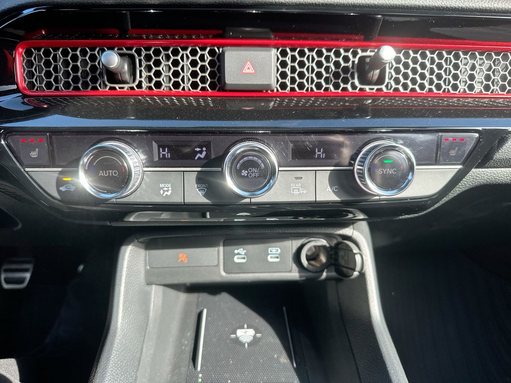 Honda Civic Si Sedan Roof | Cam | HtdSeat | USB |  Warranty to 2029 2025 à Saint John, Nouveau-Brunswick - 27 - w1024h768px