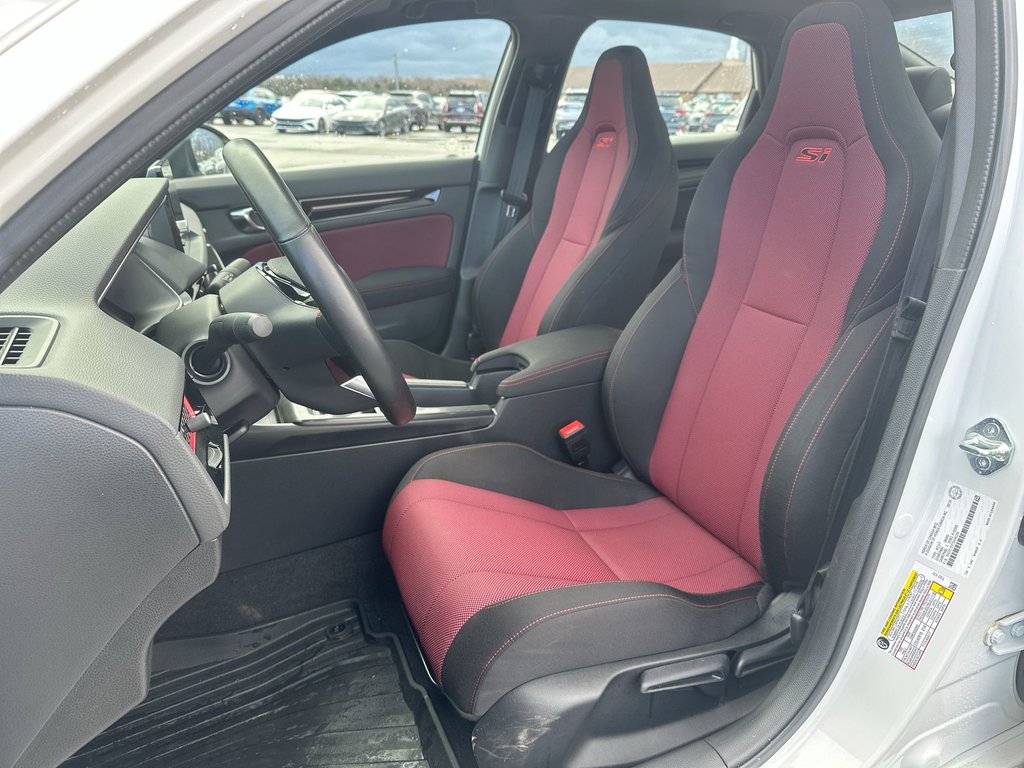 Honda Civic Si Sedan Roof | Cam | HtdSeat | USB |  Warranty to 2029 2025 à Saint John, Nouveau-Brunswick - 11 - w1024h768px