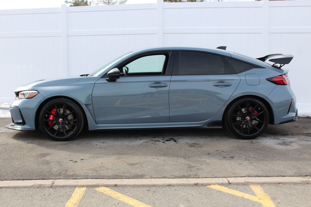 2024 Honda Civic Type R | 6-Spd | 315hp | Roof | Warranty to 2029 in Saint John, New Brunswick - 4 - w1024h768px