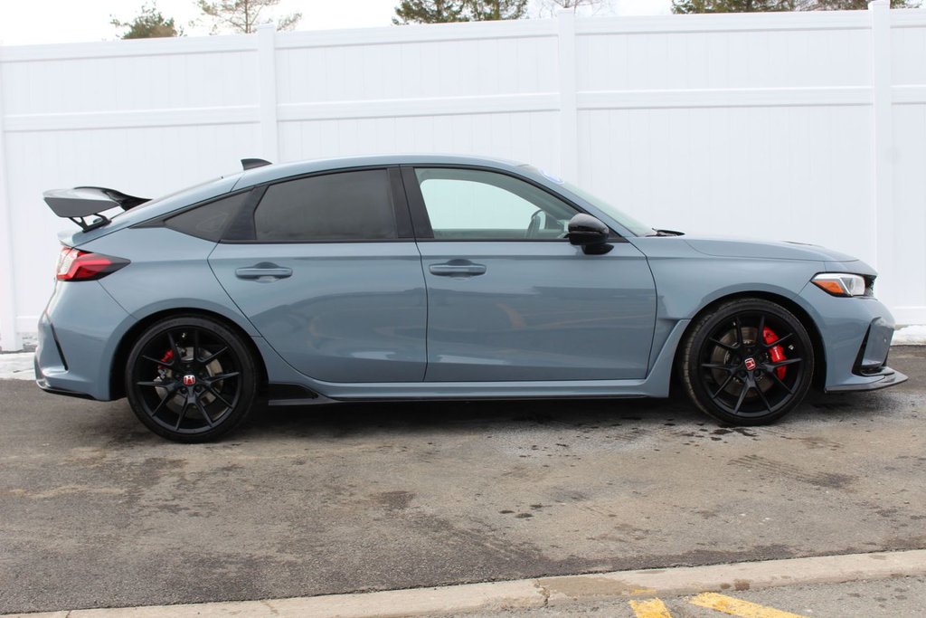 2024 Honda Civic Type R | 6-Spd | 315hp | Roof | Warranty to 2029 in Saint John, New Brunswick - 8 - w1024h768px