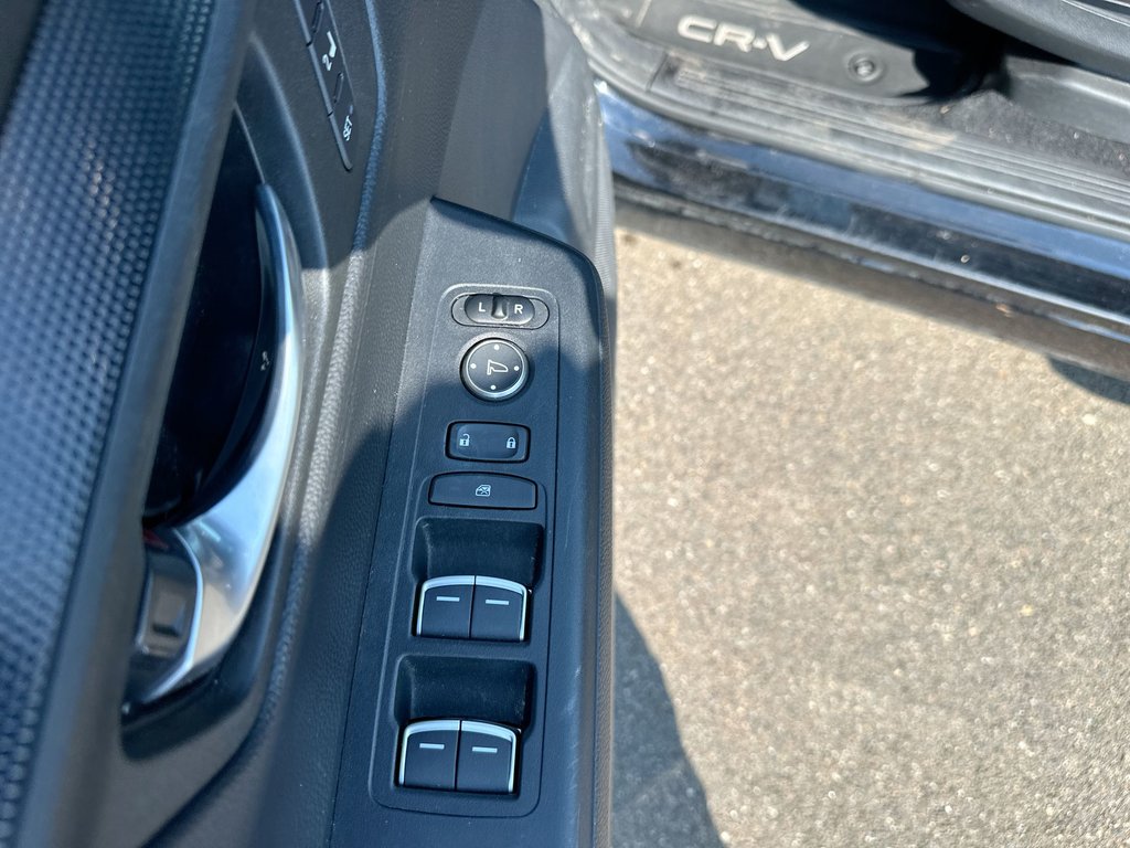 2024 Honda CR-V HYBRID EX-L | Lthr | Roof | Cam | Warranty to 2028 in Saint John, New Brunswick - 15 - w1024h768px