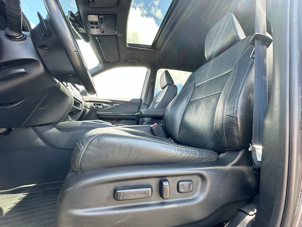 2021 Honda Passport Touring | Roof | Lthr | VentSeat | AdptCruise in Saint John, New Brunswick - 14 - w1024h768px