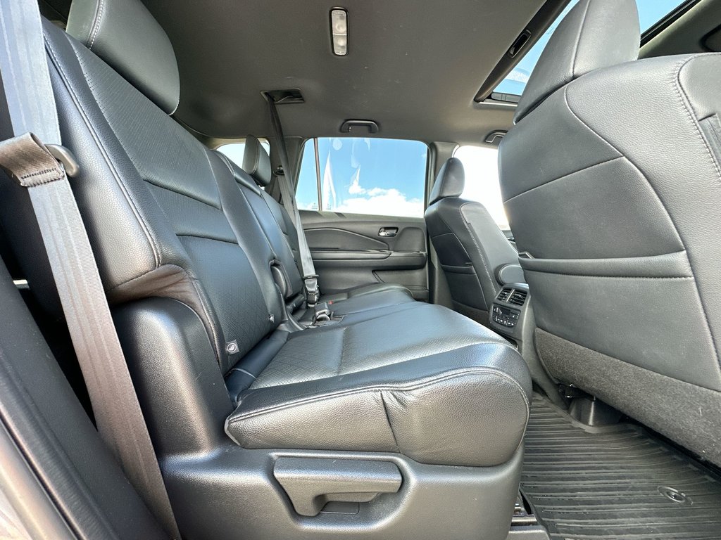 2021 Honda Passport Touring | Roof | Lthr | VentSeat | AdptCruise in Saint John, New Brunswick - 40 - w1024h768px