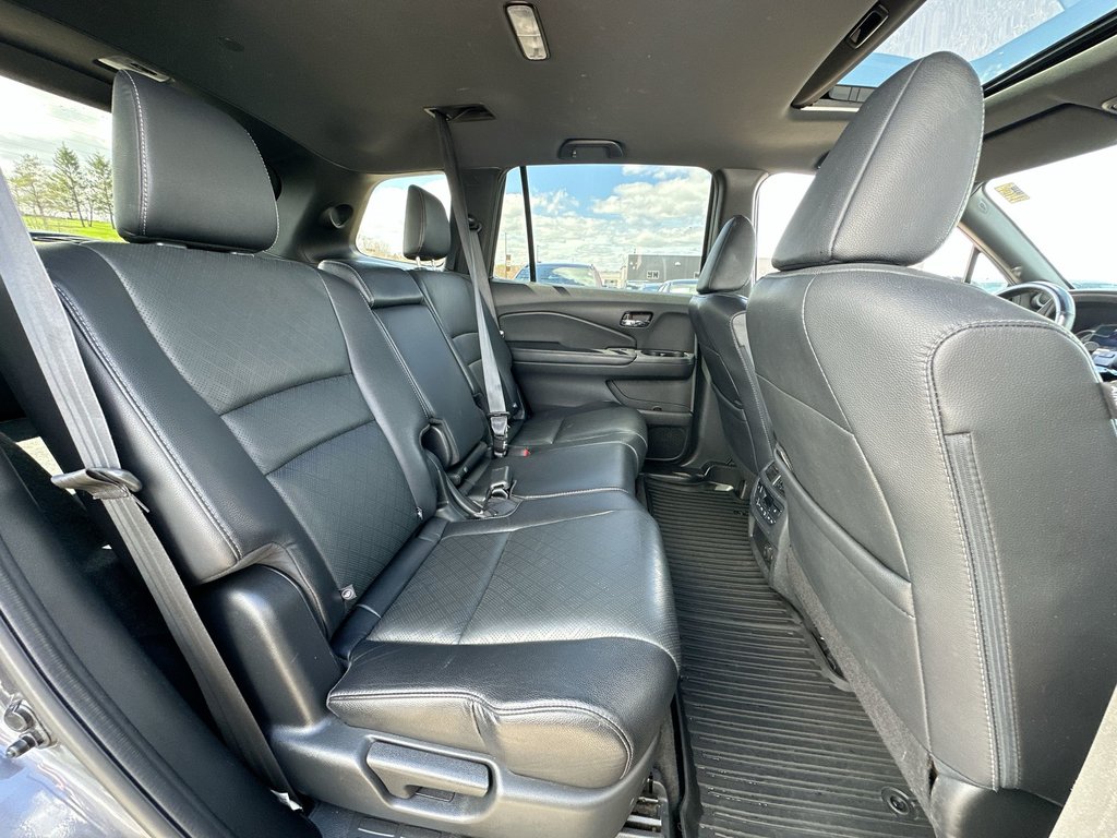 2021 Honda Passport Touring | Roof | Lthr | VentSeat | AdptCruise in Saint John, New Brunswick - 39 - w1024h768px