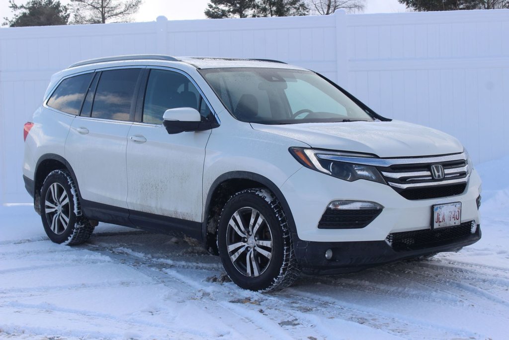 2017 Honda Pilot EX-L | Leather | Roof | Cam | FREE 200K Warranty in Saint John, New Brunswick - 1 - w1024h768px