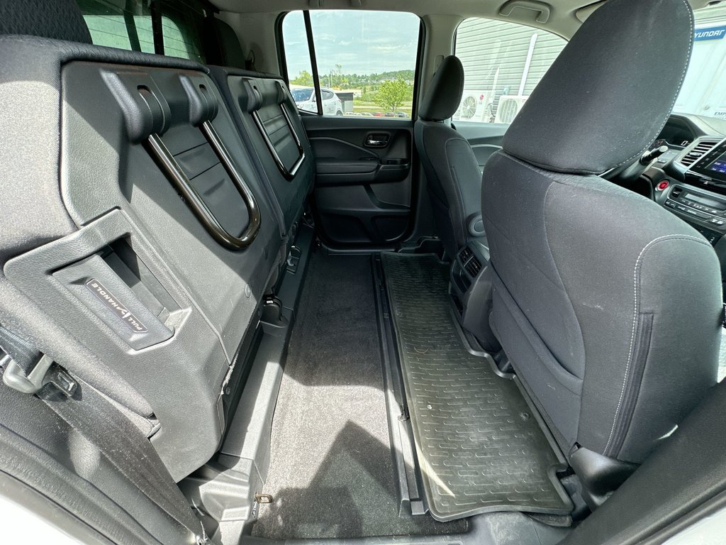2018 Honda Ridgeline Sport | Roof | Cam | HtdSeats | Bluetooth | USB in Saint John, New Brunswick - 51 - w1024h768px