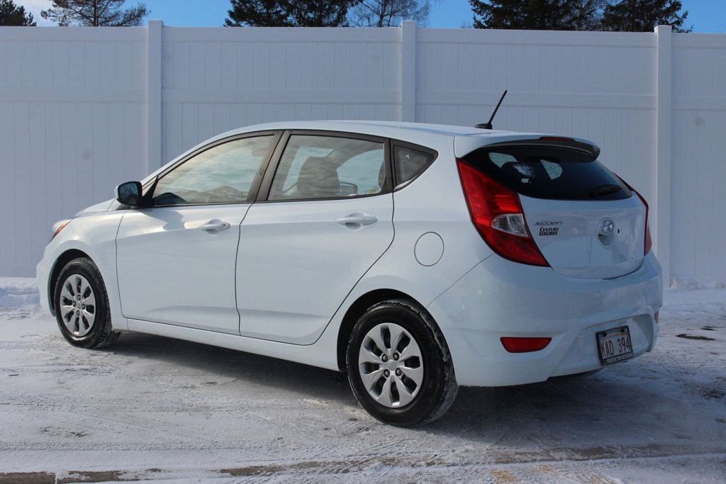 2016 Hyundai Accent GL | 6-Spd | USB | HtdSeats | Bluetooth | Keyless in Saint John, New Brunswick - 5 - w1024h768px