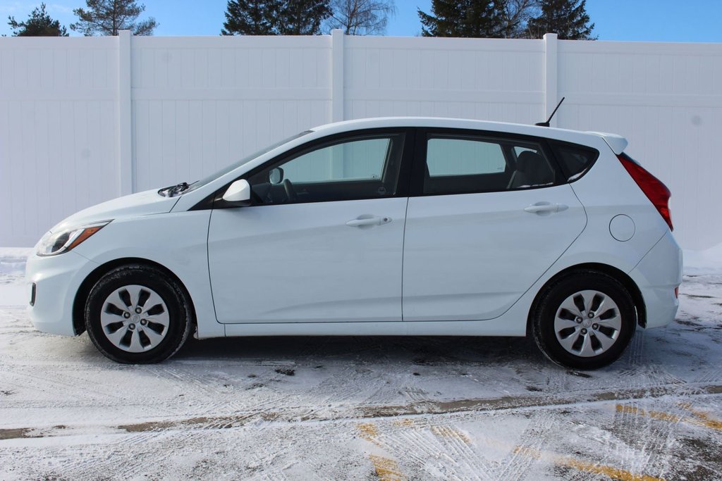 2016 Hyundai Accent GL | 6-Spd | USB | HtdSeats | Bluetooth | Keyless in Saint John, New Brunswick - 4 - w1024h768px