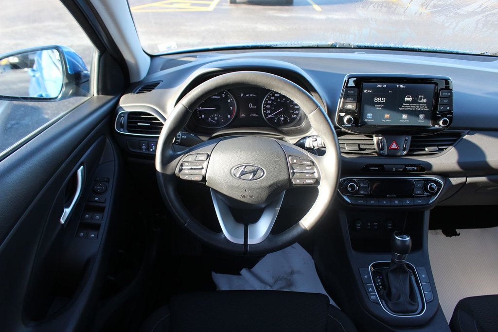 2018 Hyundai Elantra GT GLS | Sunroof | Cam | USB | HtdSeats | Bluetooth in Saint John, New Brunswick - 16 - w1024h768px