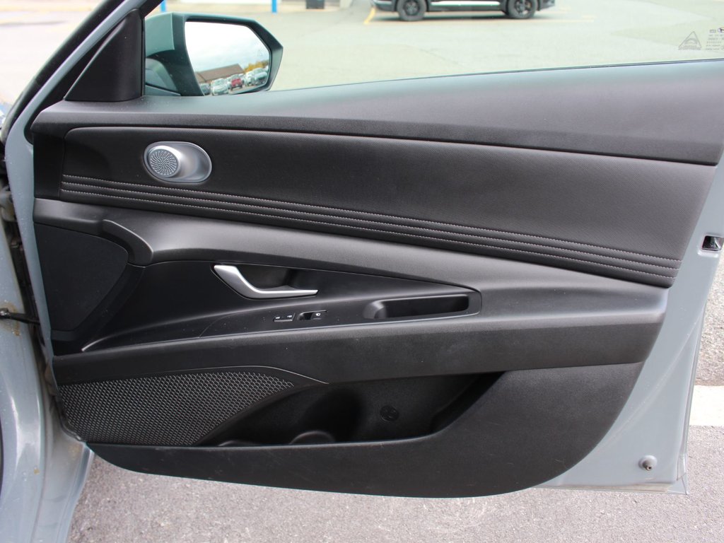 2021 Hyundai Elantra Hybrid Ultimate | Roof | HtdSeats | Warranty to 2029 in Saint John, New Brunswick - 44 - w1024h768px