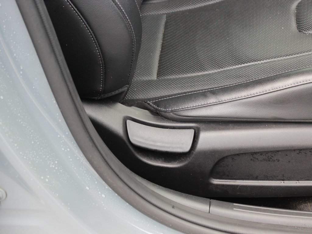 2021 Hyundai Elantra Hybrid Ultimate | Roof | HtdSeats | Warranty to 2029 in Saint John, New Brunswick - 43 - w1024h768px