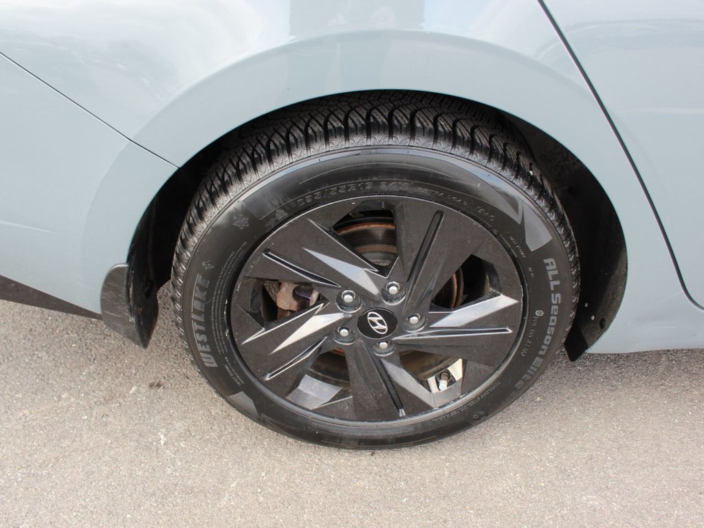 2021 Hyundai Elantra Hybrid Ultimate | Roof | HtdSeats | Warranty to 2029 in Saint John, New Brunswick - 9 - w1024h768px