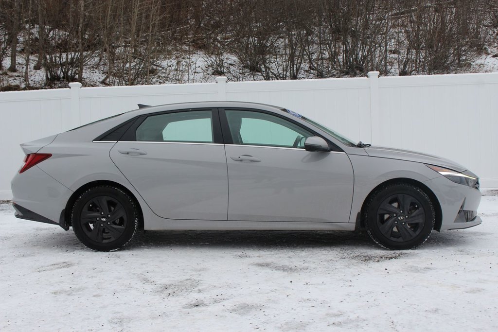 2022 Hyundai Elantra Hybrid in Antigonish, Nova Scotia - 8 - w1024h768px