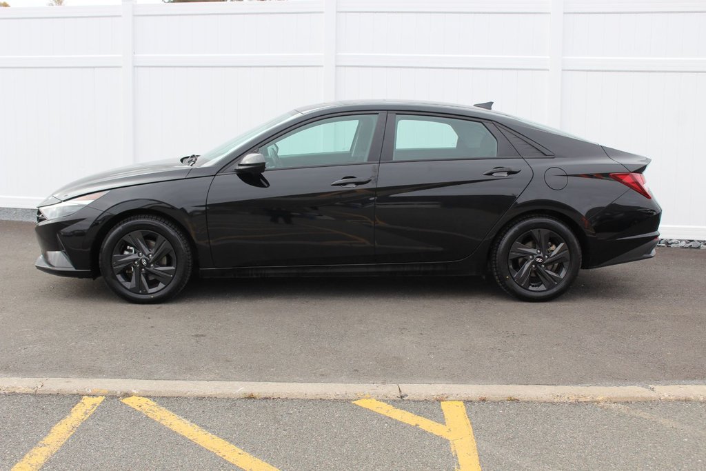 2022 Hyundai Elantra Hybrid Preferred | HtdSeat | Cam | USB | Warranty to 2030 in Saint John, New Brunswick - 4 - w1024h768px