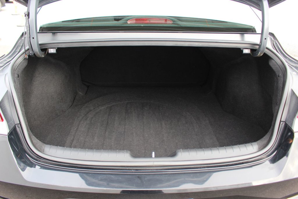 2022 Hyundai Elantra Hybrid Preferred | HtdSeat | Cam | USB | Warranty to 2030 in Saint John, New Brunswick - 52 - w1024h768px