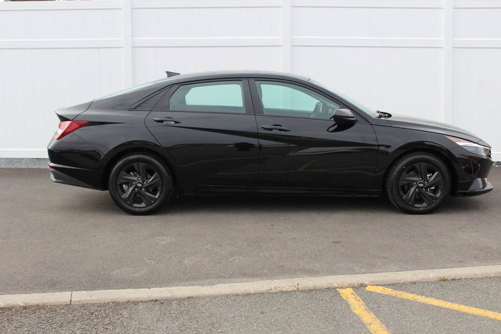 2022 Hyundai Elantra Hybrid Preferred | HtdSeat | Cam | USB | Warranty to 2030 in Saint John, New Brunswick - 8 - w1024h768px