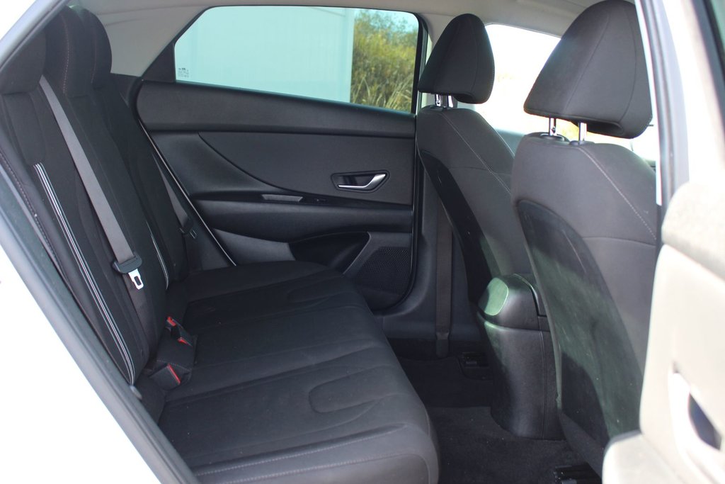 2022 Hyundai Elantra Hybrid Preferred | HtdSeats | Cam | Warranty to 2029 in Saint John, New Brunswick - 53 - w1024h768px