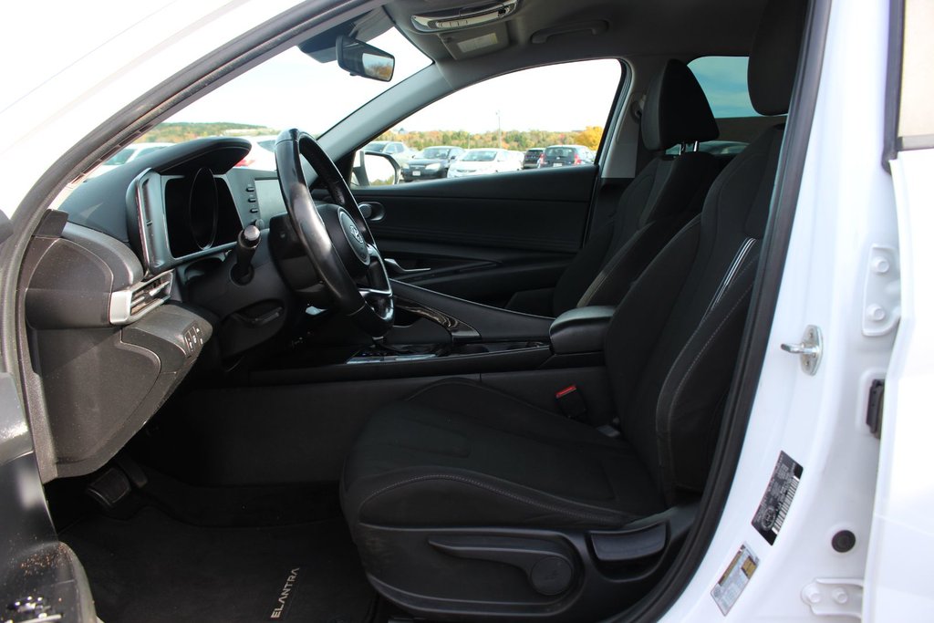 2022 Hyundai Elantra Hybrid Preferred | HtdSeats | Cam | Warranty to 2029 in Saint John, New Brunswick - 13 - w1024h768px