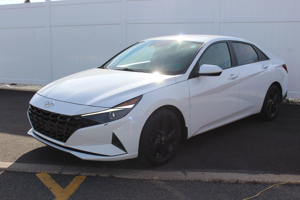 2022 Hyundai Elantra Hybrid Preferred | HtdSeats | Cam | Warranty to 2029 in Saint John, New Brunswick - 3 - w1024h768px