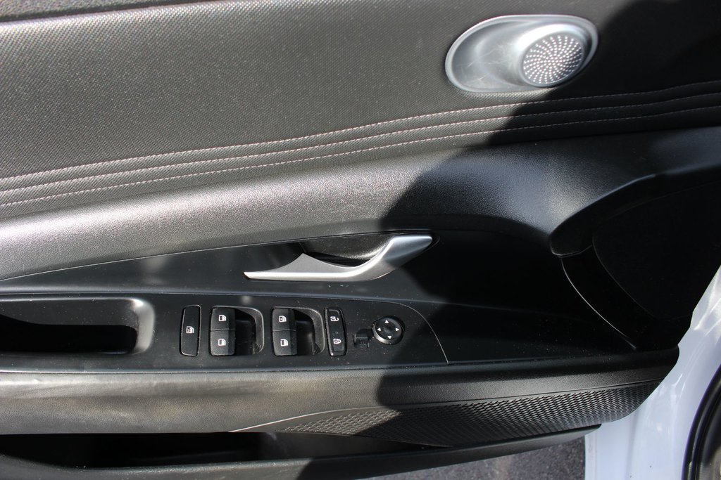 2022 Hyundai Elantra Hybrid Preferred | HtdSeats | Cam | Warranty to 2029 in Saint John, New Brunswick - 37 - w1024h768px