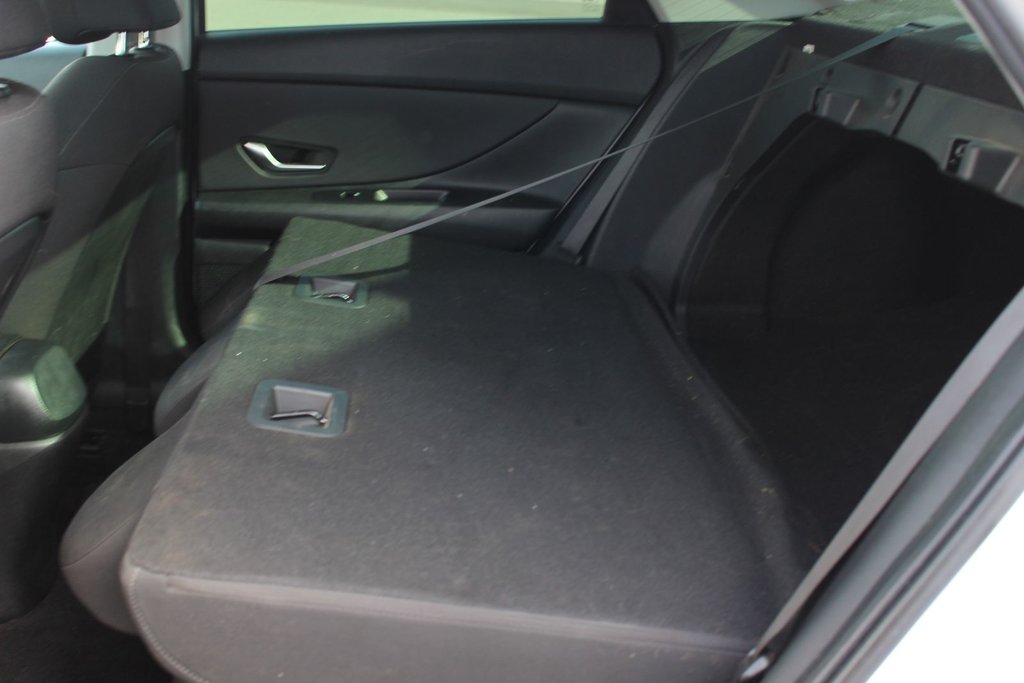 2022 Hyundai Elantra Hybrid Preferred | HtdSeats | Cam | Warranty to 2029 in Saint John, New Brunswick - 52 - w1024h768px