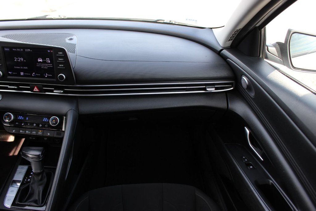 2022 Hyundai Elantra Hybrid Preferred | HtdSeats | Cam | Warranty to 2029 in Saint John, New Brunswick - 49 - w1024h768px