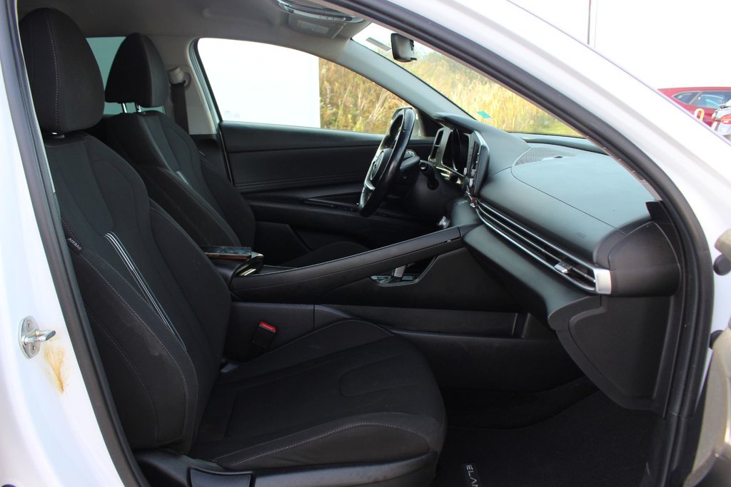 2022 Hyundai Elantra Hybrid Preferred | HtdSeats | Cam | Warranty to 2029 in Saint John, New Brunswick - 47 - w1024h768px