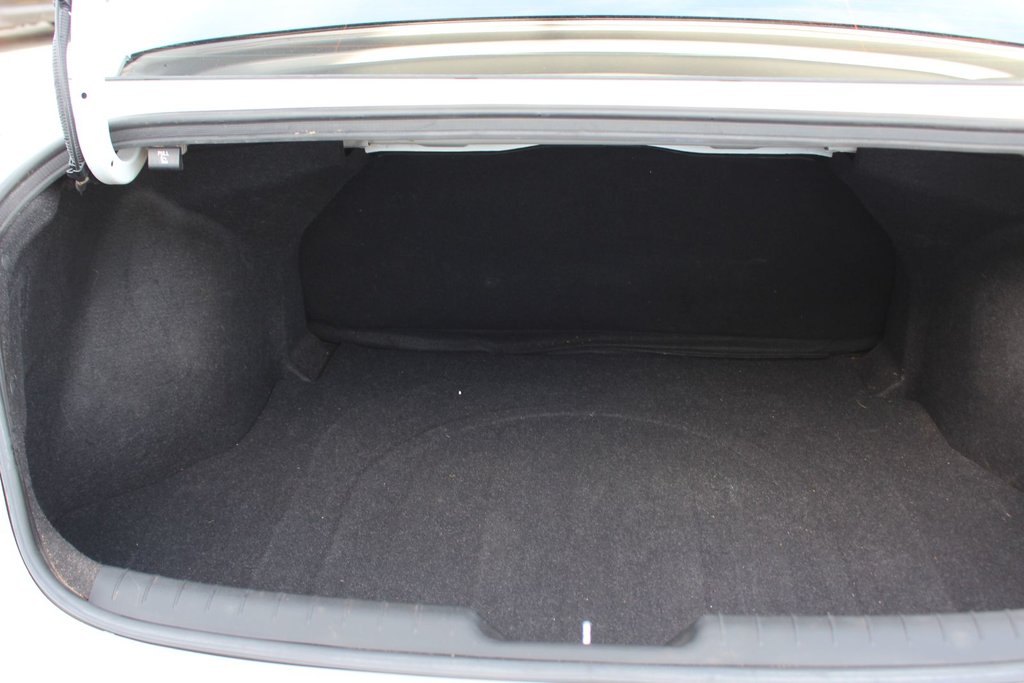 2022 Hyundai Elantra Hybrid Preferred | HtdSeats | Cam | Warranty to 2029 in Saint John, New Brunswick - 55 - w1024h768px