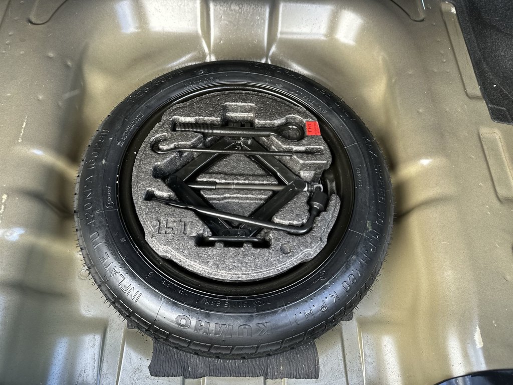 2022 Hyundai Elantra Hybrid in Antigonish, Nova Scotia - 38 - w1024h768px