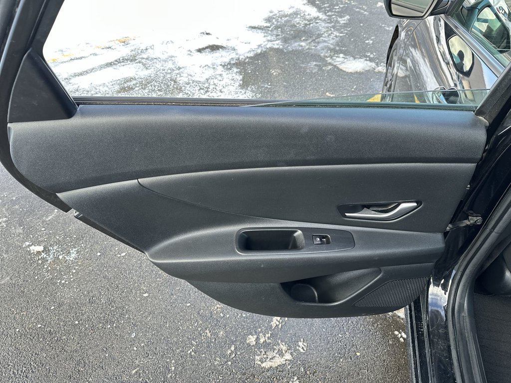 2022 Hyundai Elantra Hybrid in Antigonish, Nova Scotia - 35 - w1024h768px