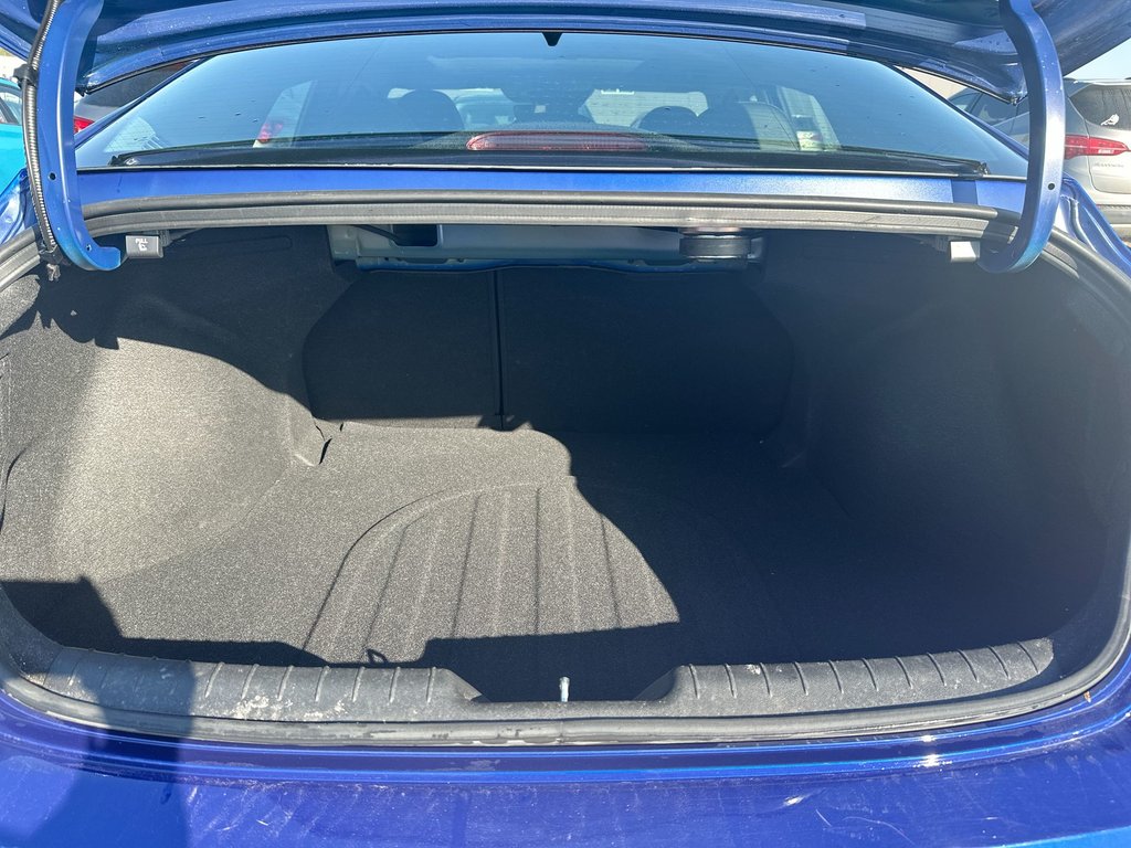 2023 Hyundai Elantra Hybrid Luxury | Roof | Leather | Bose | Warranty to 2028 in Saint John, New Brunswick - 36 - w1024h768px