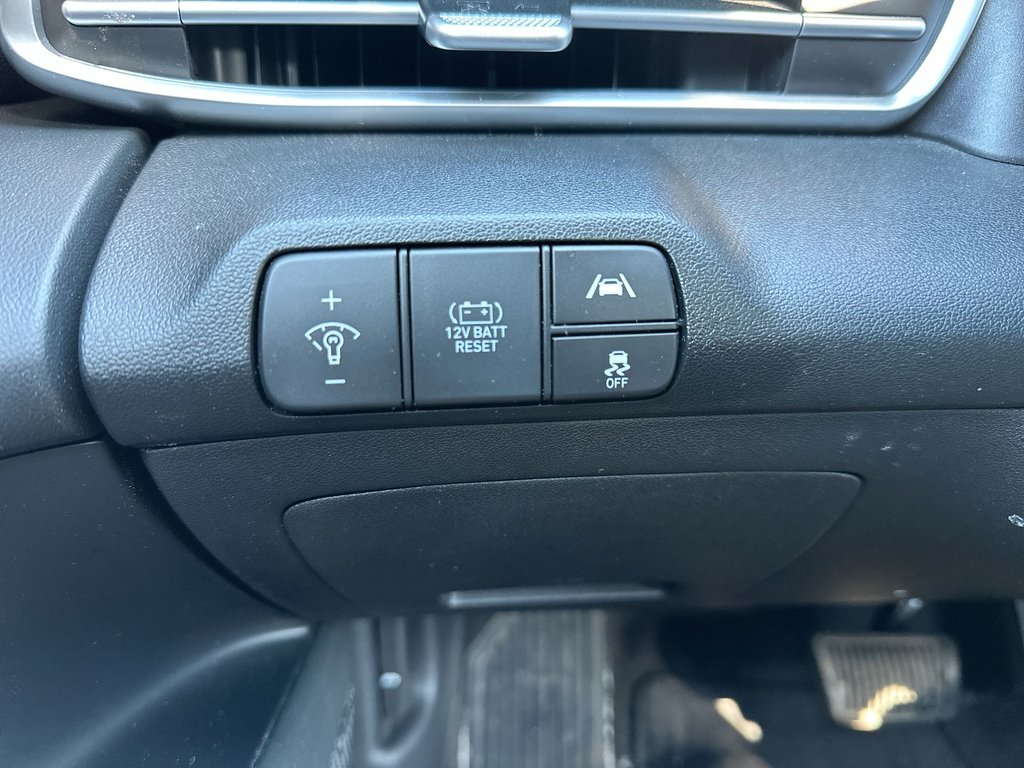 2023 Hyundai Elantra Hybrid Luxury | Roof | Leather | Bose | Warranty to 2028 in Saint John, New Brunswick - 22 - w1024h768px