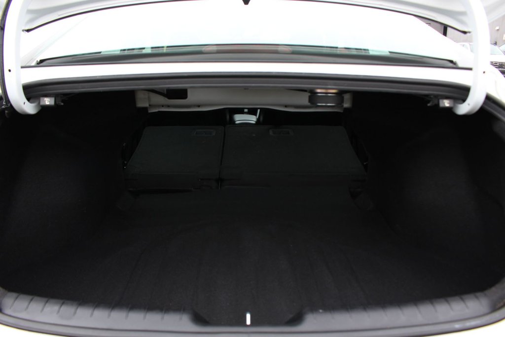 2024 Hyundai Elantra Hybrid Luxury | Lthr | SunRoof | Cam | Warranty to 2032 in Saint John, New Brunswick - 37 - w1024h768px