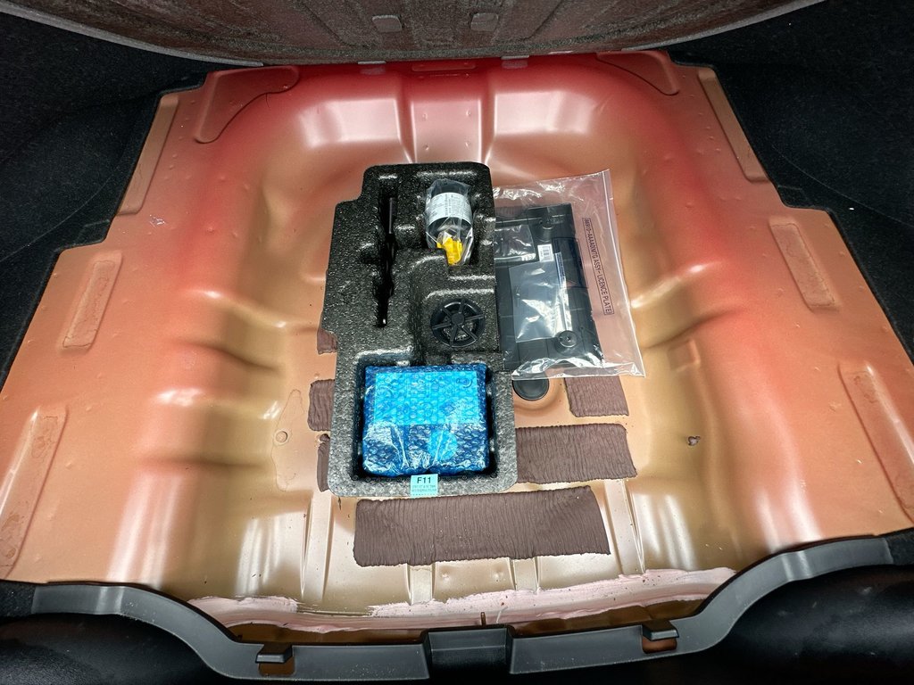 2024 Hyundai Elantra Hybrid Luxury | Roof | Lthr | HtdSeat | Warranty to 2032 in Saint John, New Brunswick - 38 - w1024h768px