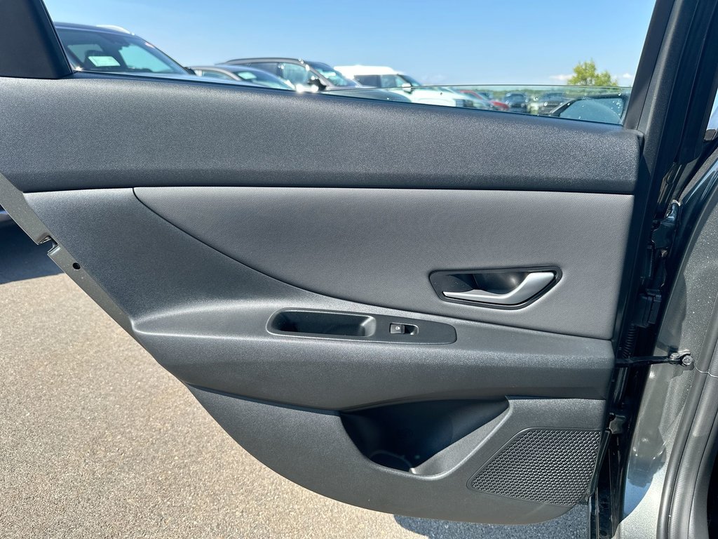 2025 Hyundai Elantra Hybrid Luxury | Leather | Nav | Roof | Warranty to 2033 in Saint John, New Brunswick - 35 - w1024h768px